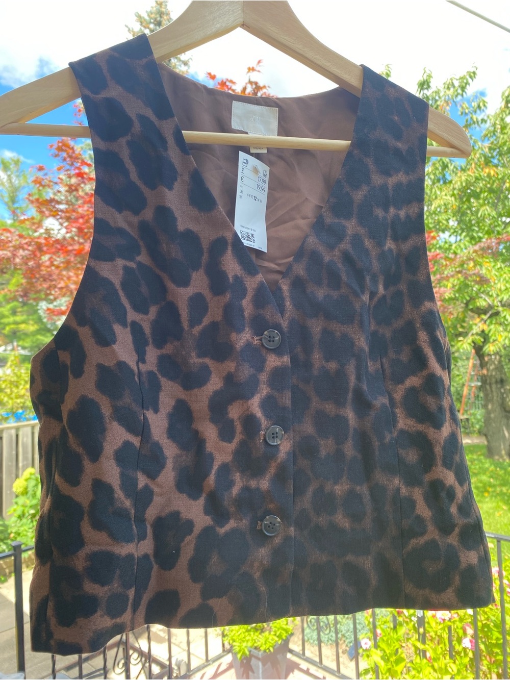 H&M Europe Brown and Black Leopard Print Sleeveless Vest